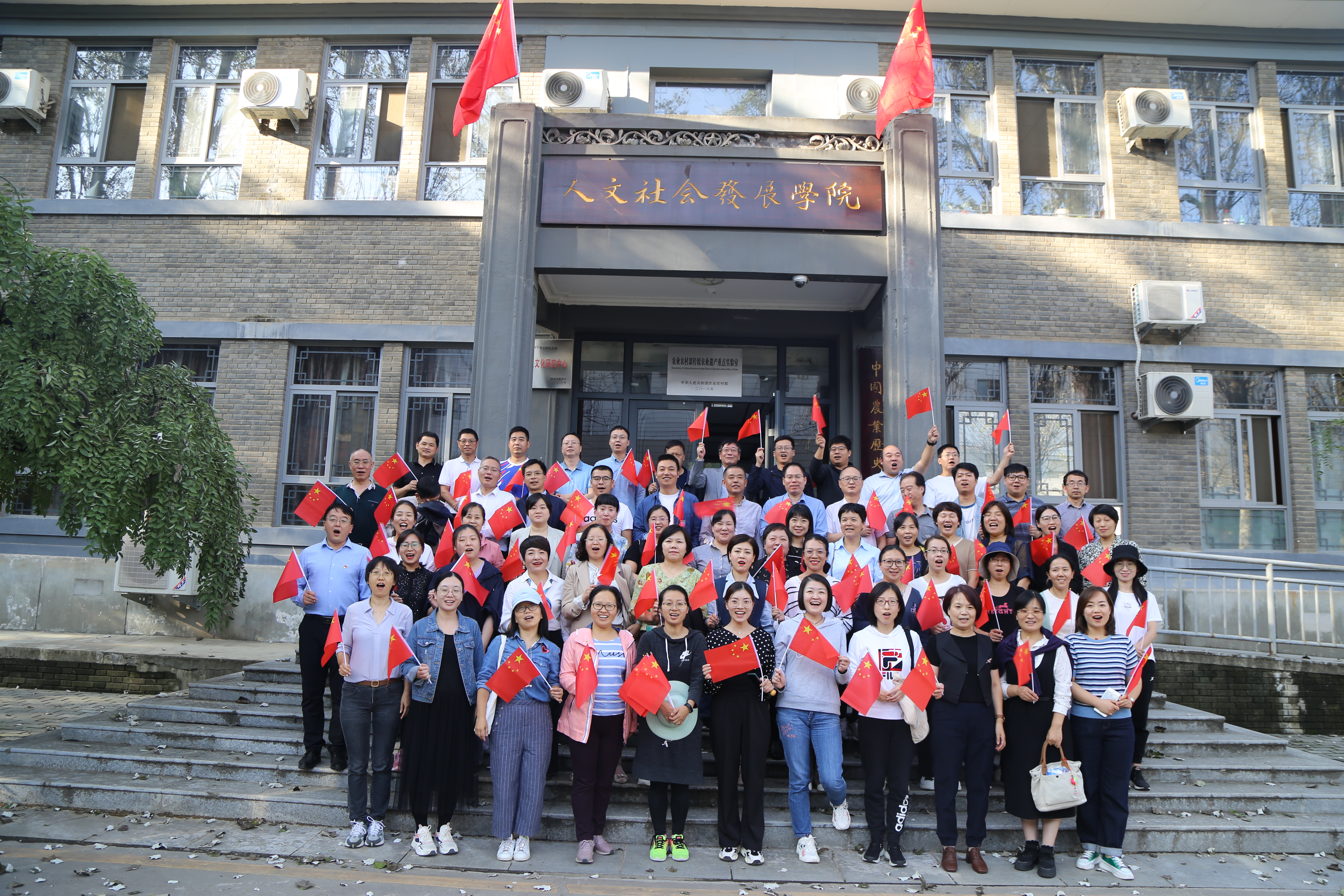 4476046a9f9d4adfa41c97919a1334fd.jpg 4476046a9f9d4adfa41c97919a1334fd.jpg