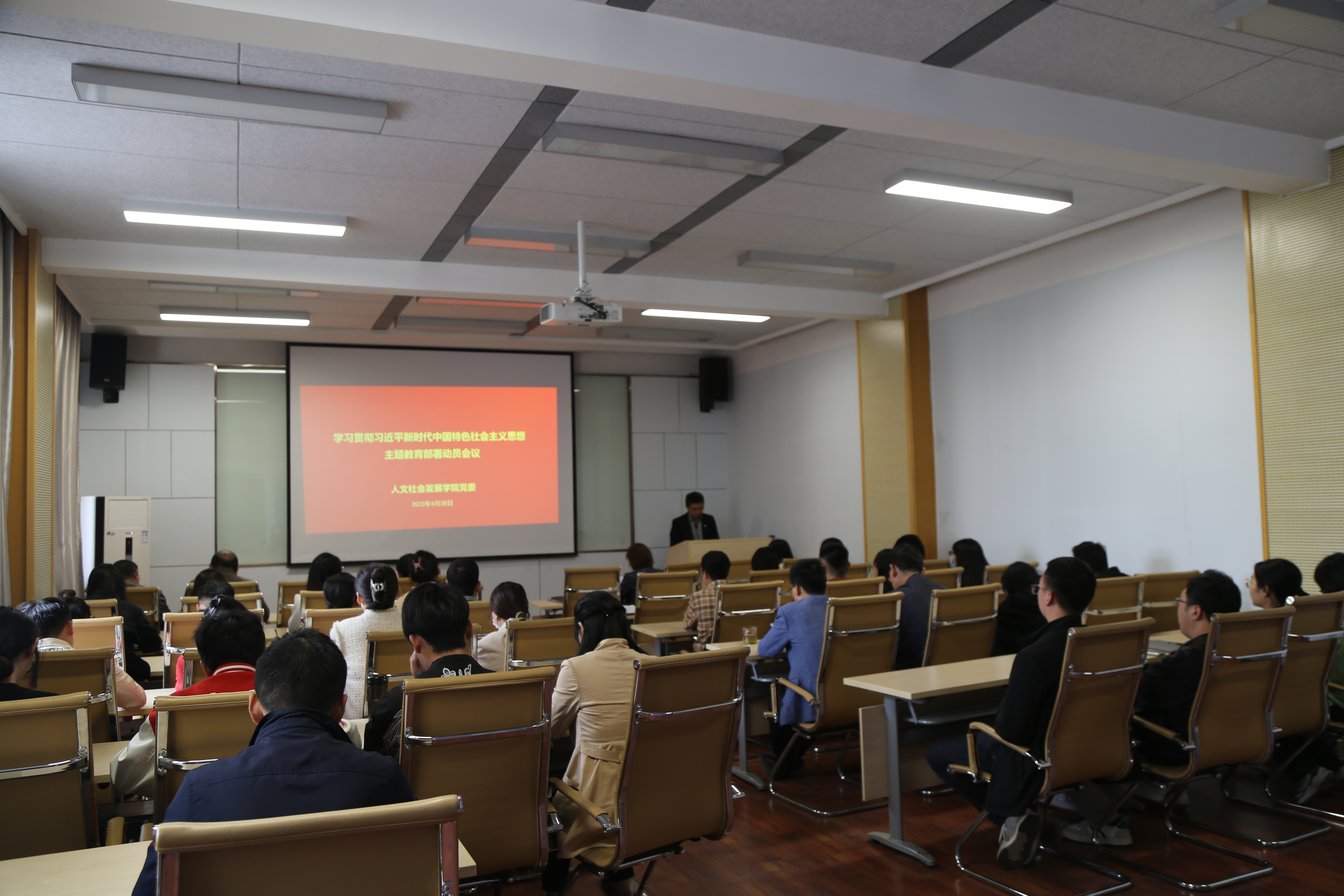 0c5d0b30ed11459895e706ca1613ac1b.jpg 0c5d0b30ed11459895e706ca1613ac1b.jpg