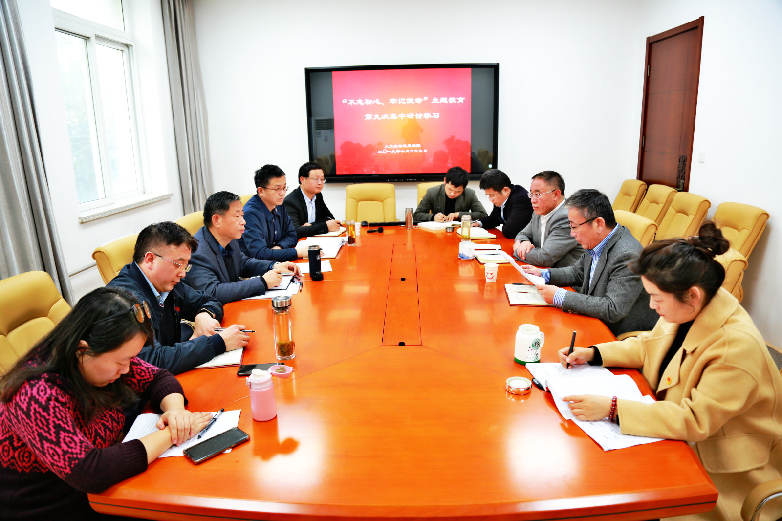 dc2a4d2d71db43a0a5b73f05582e054e.jpg dc2a4d2d71db43a0a5b73f05582e054e.jpg