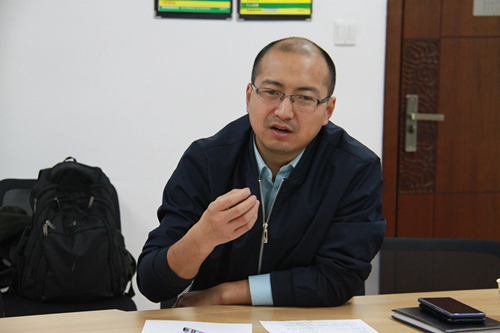 f508675de0224f58ab34b83aab186eb1.jpg 主讲人特写2_副本.jpg