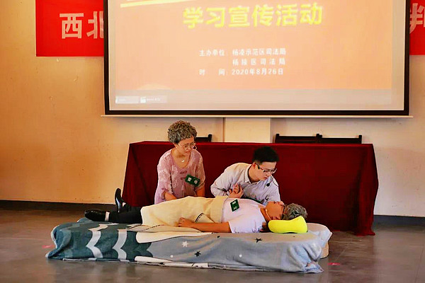 0735d0f87d7c40a0a2fa7f919c483a97.jpg 情景话剧_meitu_2.jpg