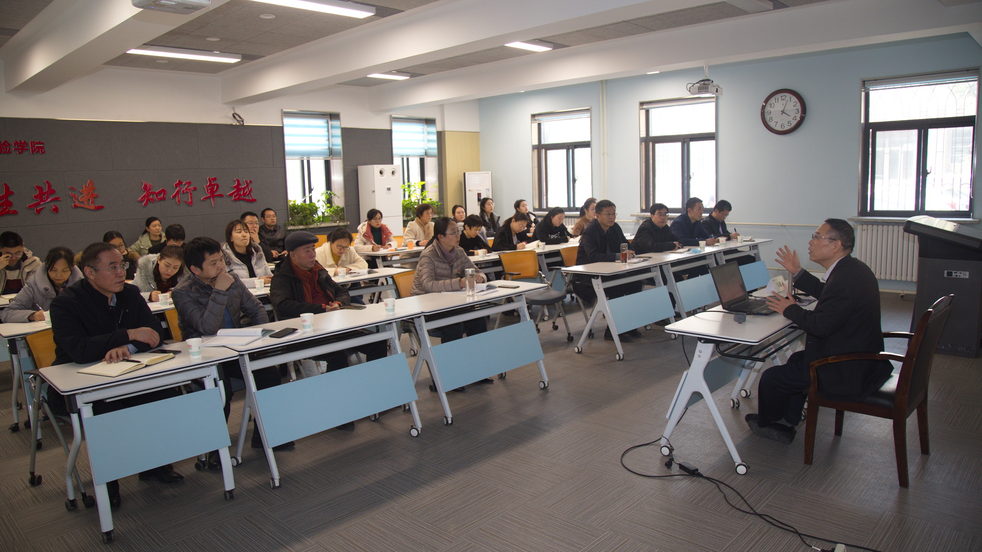 1725d6d59efa40a687f7ae2340a388c2.jpg 1725d6d59efa40a687f7ae2340a388c2.jpg