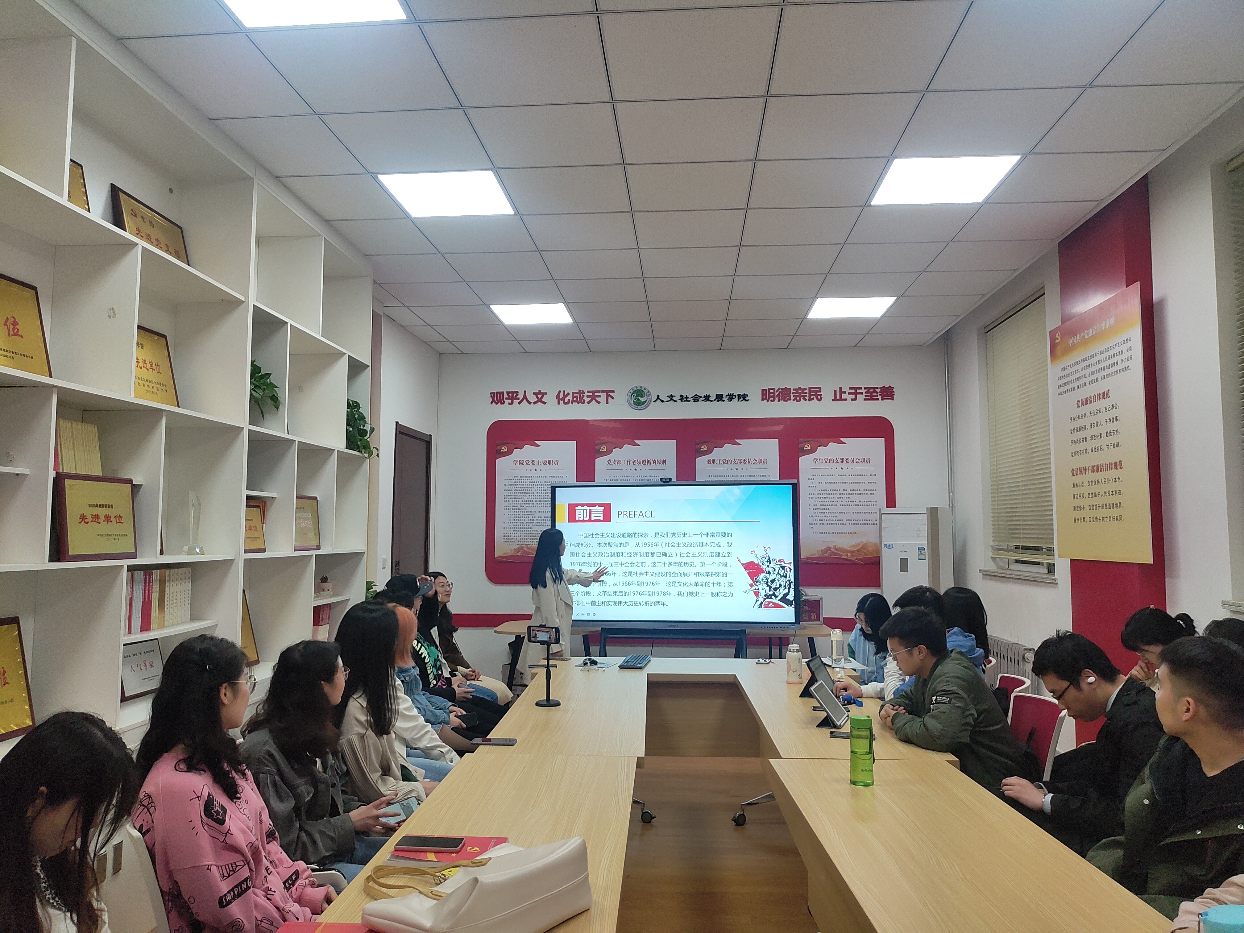 28802fbb7925477f871d709d8484b047.jpg 28802fbb7925477f871d709d8484b047.jpg