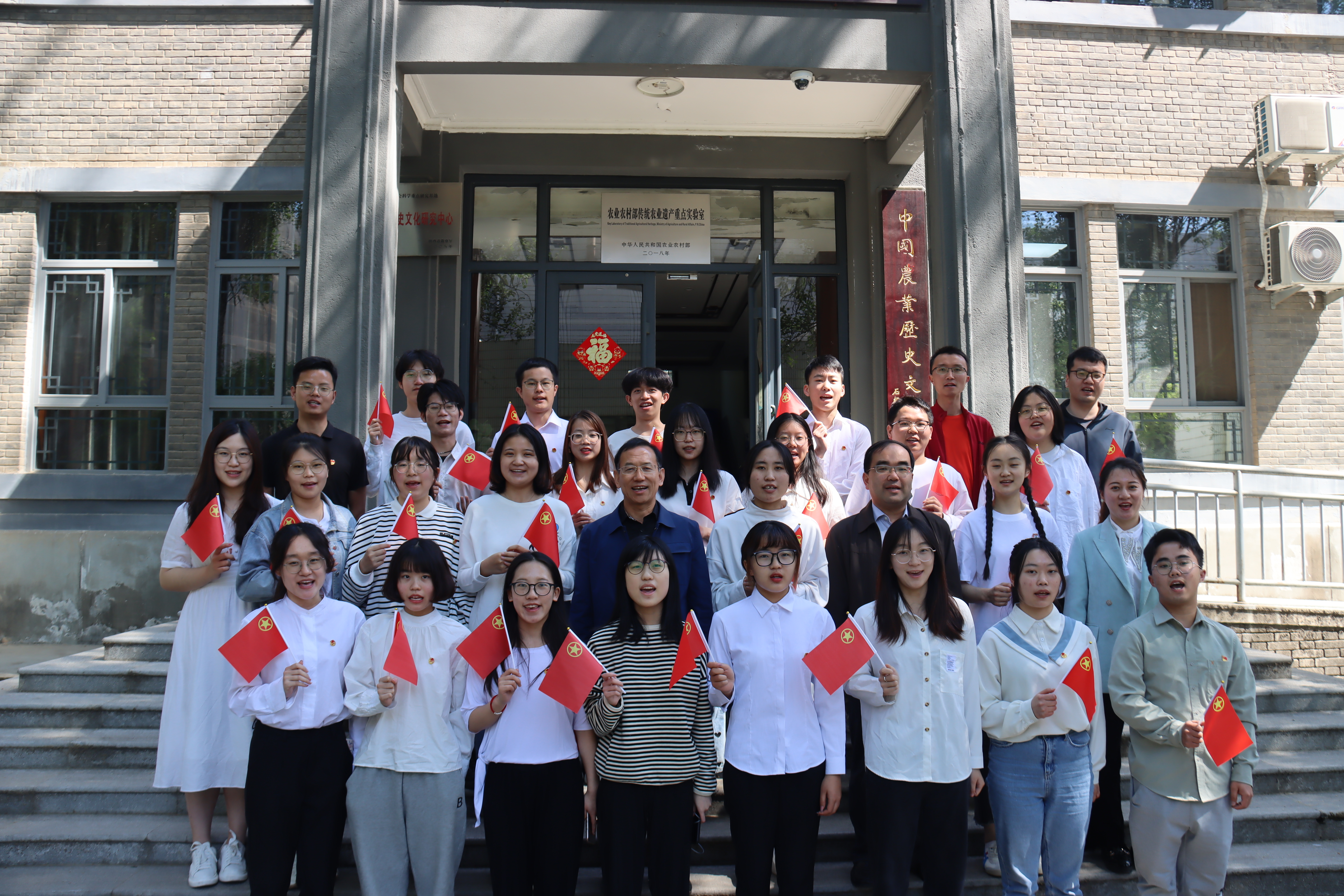 7a2735aae8d44efea9f4b31997b63527.jpg 7a2735aae8d44efea9f4b31997b63527.jpg