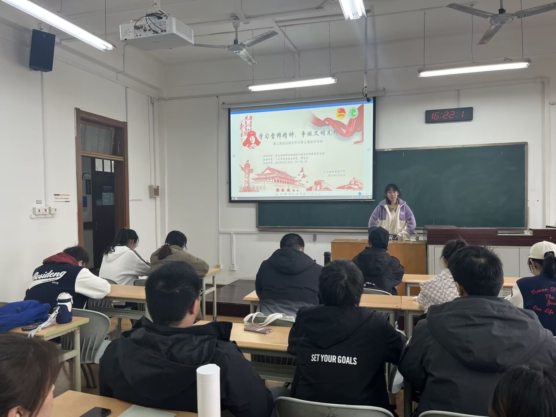 d79aac24da1648da831d7d7b992bf5a7.jpg d79aac24da1648da831d7d7b992bf5a7.jpg