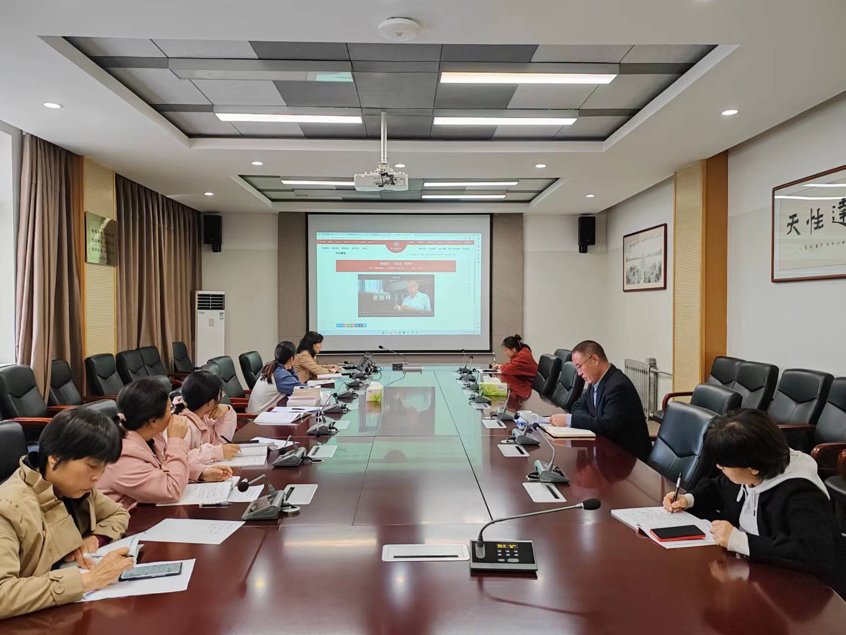 53c87dc1bfb04682ac1eeaf6b2dc3cfa.jpg 53c87dc1bfb04682ac1eeaf6b2dc3cfa.jpg