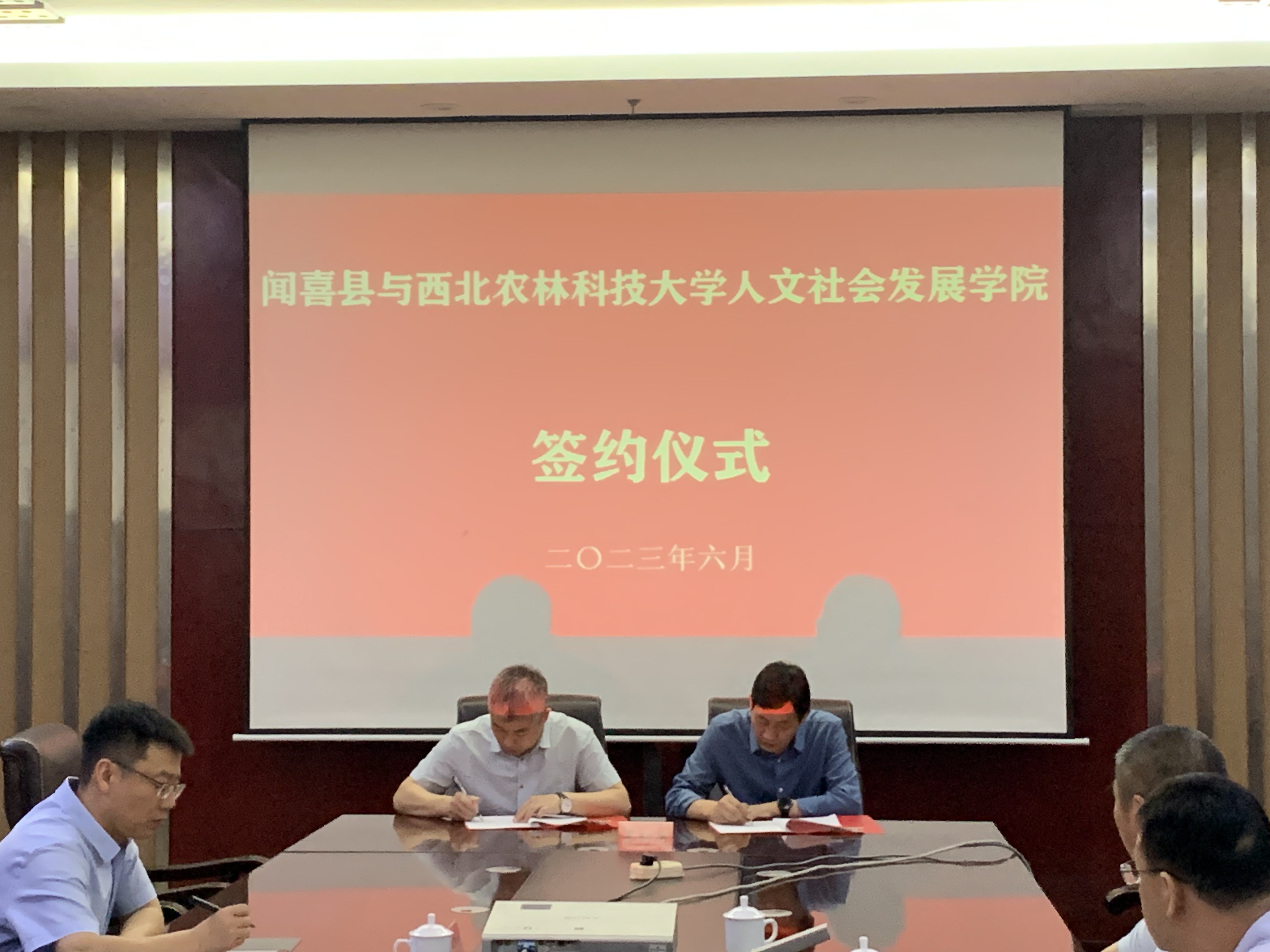 40b795c4a1864f16ae2ce862be1196aa.jpg 40b795c4a1864f16ae2ce862be1196aa.jpg