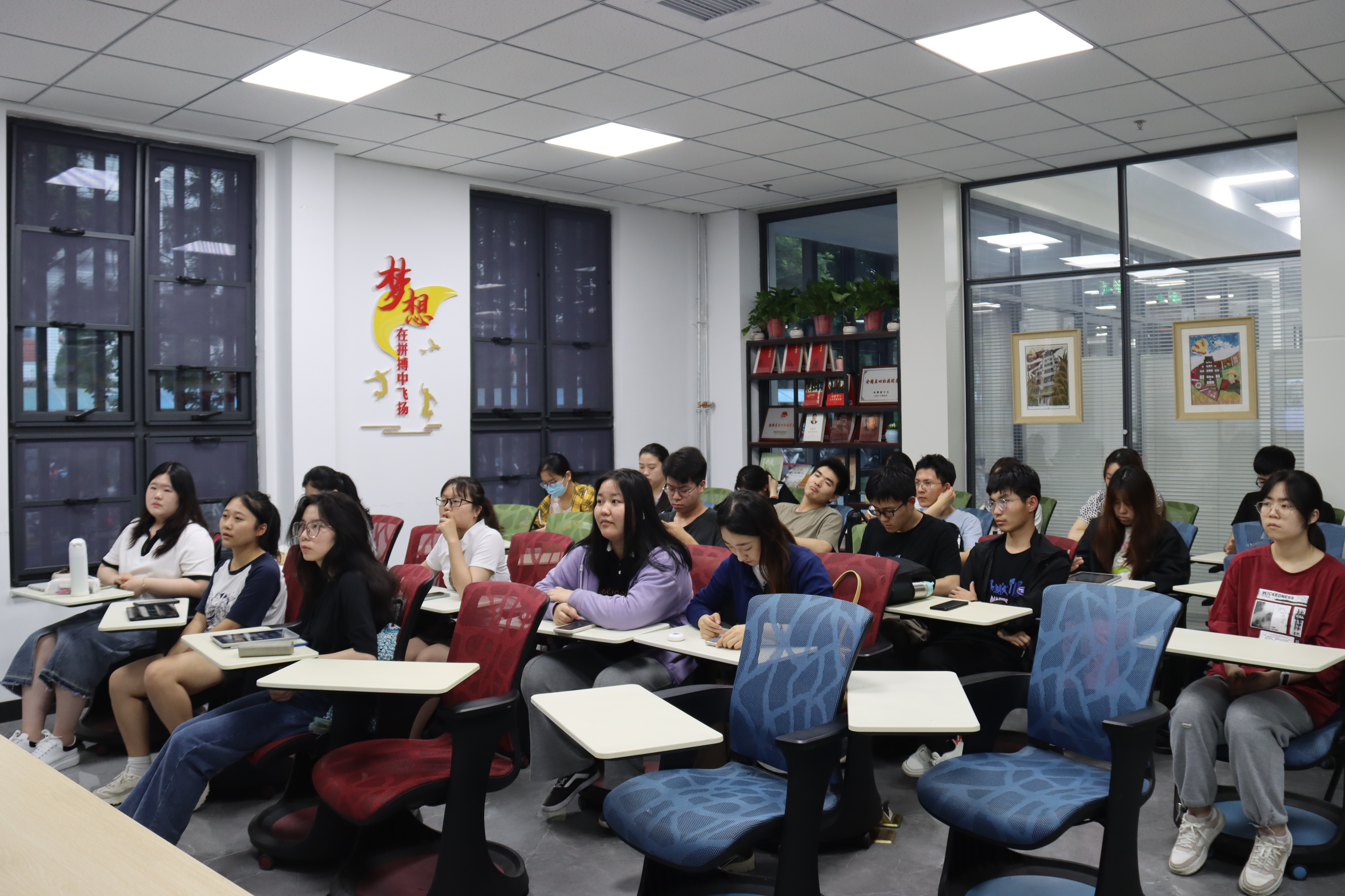 8764eeda8de64afea277dcd48d53ff96.jpg 8764eeda8de64afea277dcd48d53ff96.jpg