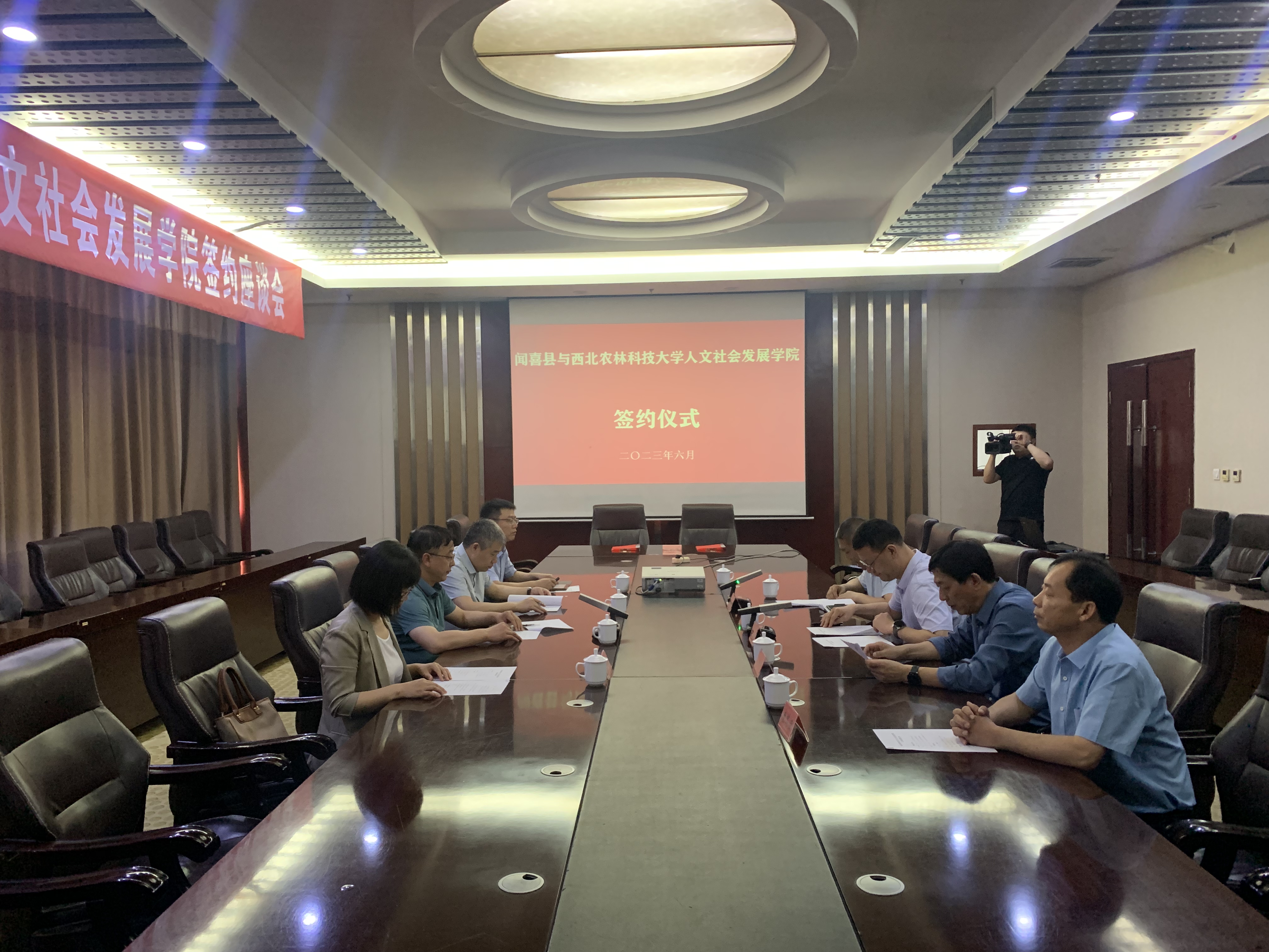 9f8dd377084143e8b1484918255aa9af.jpg 9f8dd377084143e8b1484918255aa9af.jpg