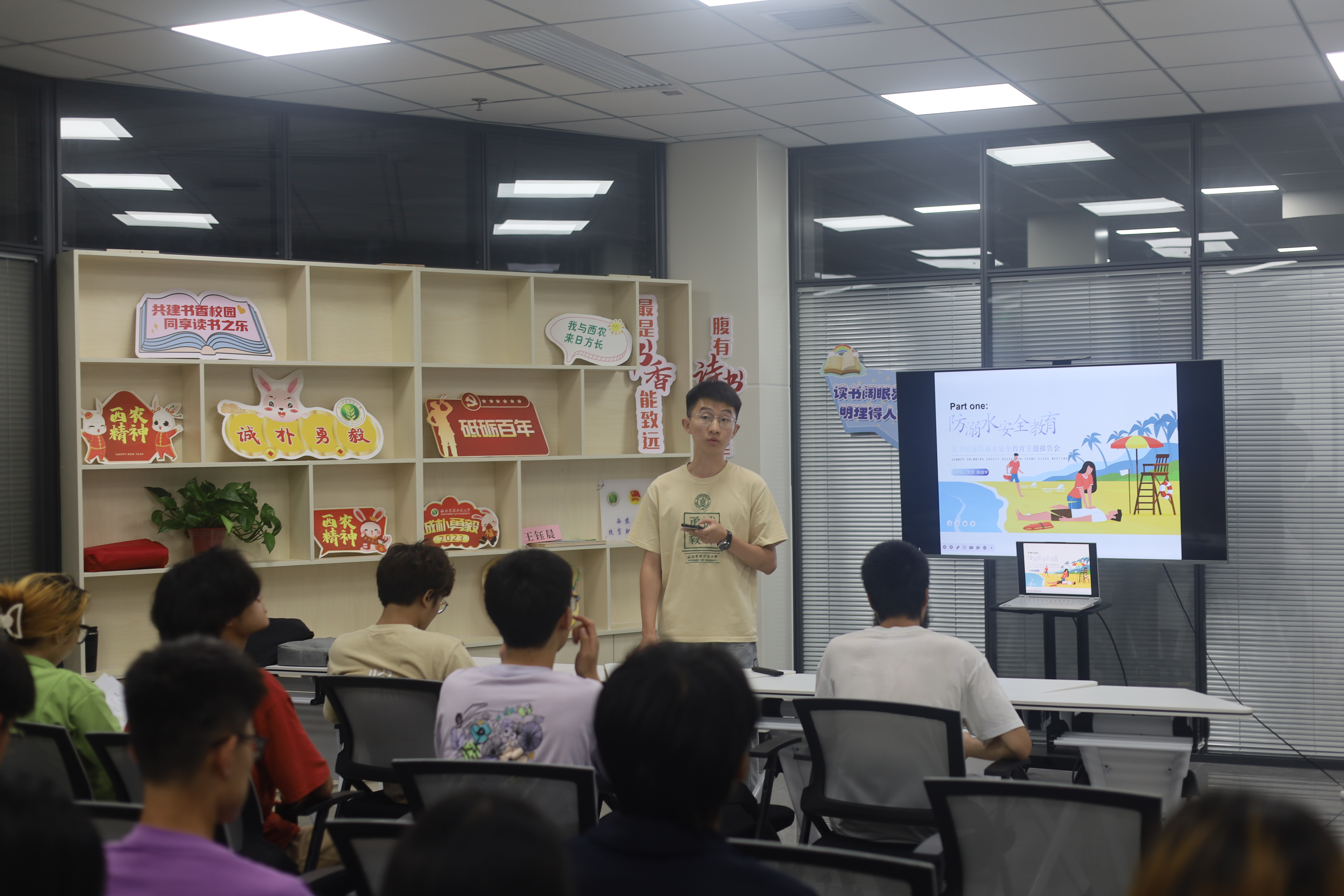 cba3deba148948fa84f193b581b64f30.jpg cba3deba148948fa84f193b581b64f30.jpg